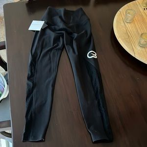 NWT beyond yoga cyclebar leggings pants am a small